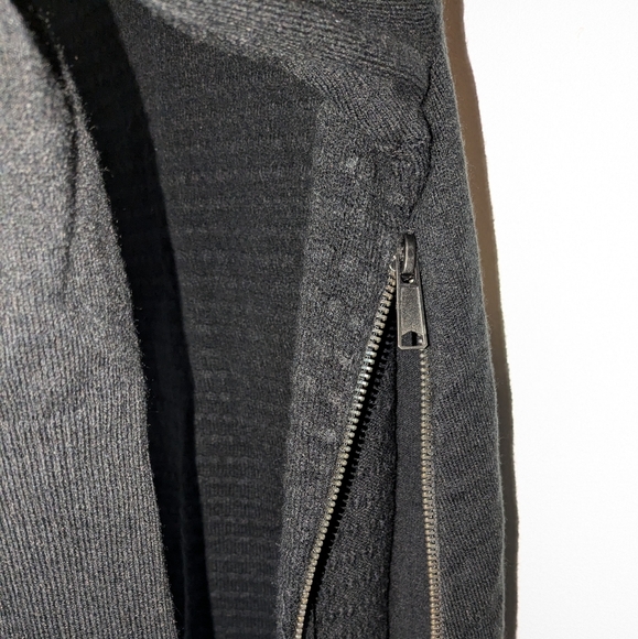 🍁 Love and Legend Women black V neck Sweater sides zipper size 2X - Picture 7 of 10